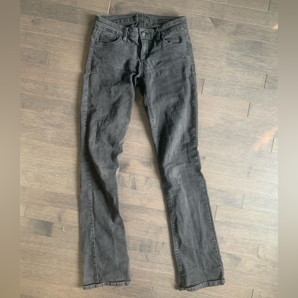 Black Guess Jeans w/ Bedazzled Pockets Women’s 26